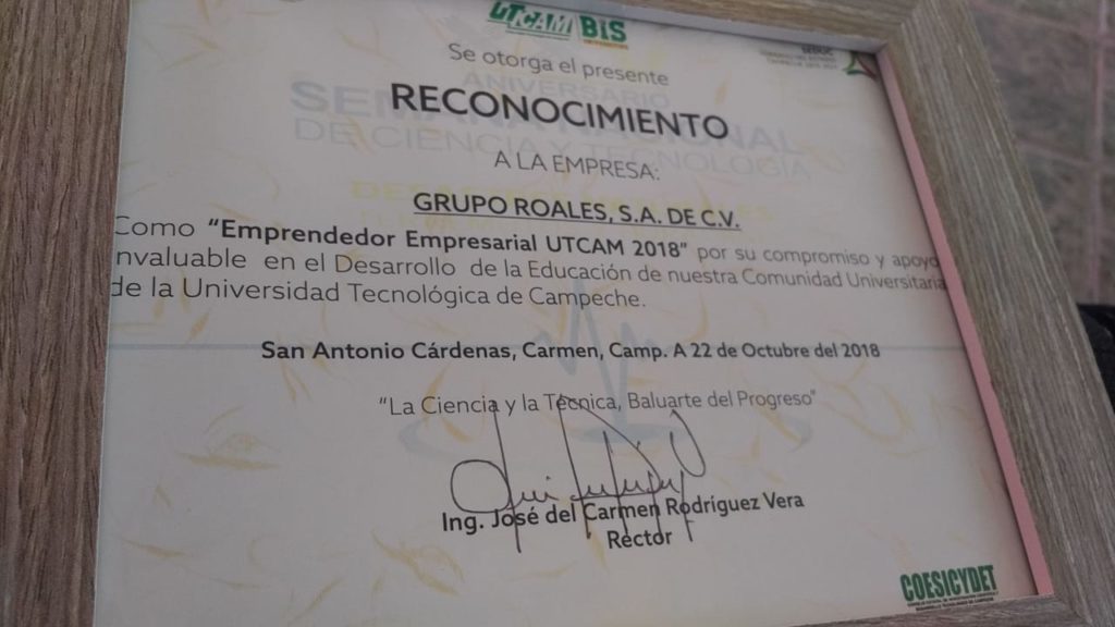 ENTREGA DE RECONOCIMIENTO A GR