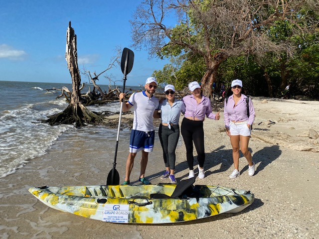 JORNADA DE LIMPIEZA EN KAYAK. VUELTA HUARIXE